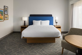 Deluxe Room, 1 King Bed with Sofa bed, Non Smoking