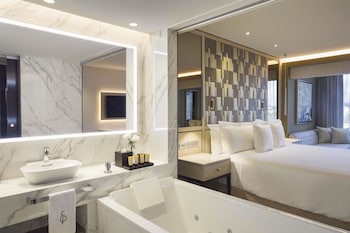 Executive Junior Suite