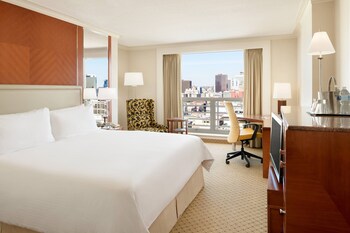 Room, 1 King Bed, City View