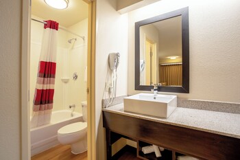 Superior Room, 1 King Bed (Smoke Free)