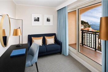 Suite, 1 Queen Bed (Lifestyle)
