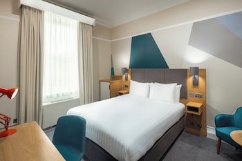 Suite, 1 Queen Bed (Minibar)