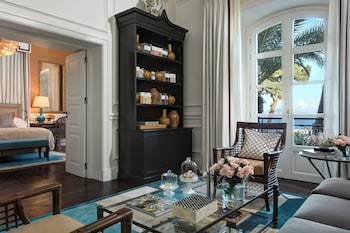 Suite, Sea View