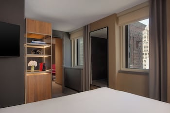 Junior Suite (Extra Bed 2 adults + 1 child)
