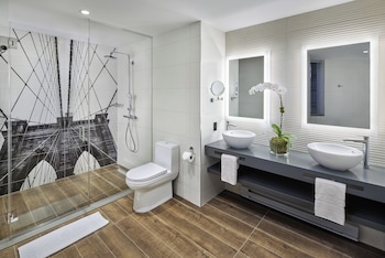 Suite (Tower Suite)