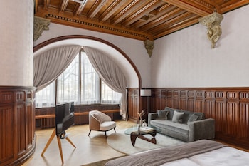 Suite, City View (Chevalier)