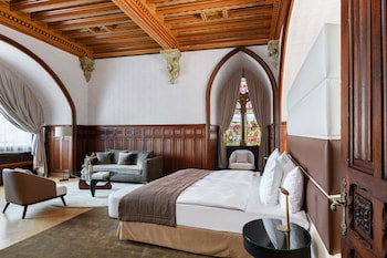 Suite, City View (Chevalier)