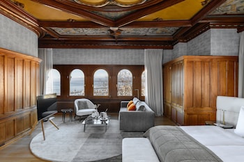 Suite, Lake View (Riviera)