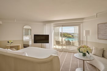 Junior Suite, 1 King Bed, Club Lounge Access, Ocean View
