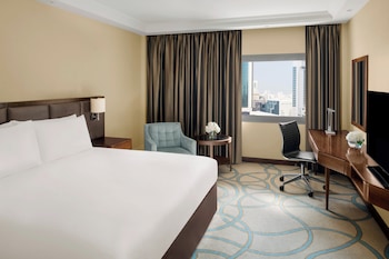 Classic Room, 1 King Bed, Smoking
