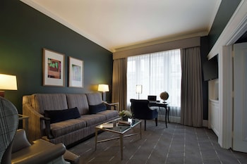 Suite, 1 King Bed (Parlor)
