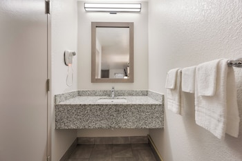 Deluxe Room, 1 Double Bed, Accessible, Non Smoking (Renovated)