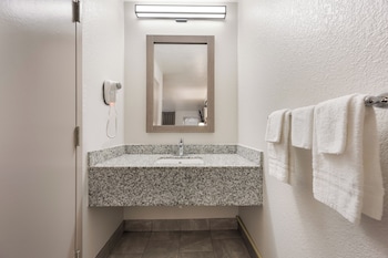 Deluxe Room, 1 Double Bed, Accessible, Non Smoking (Renovated)
