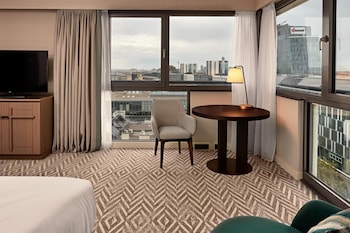 Room, 2 Twin Beds, Corner