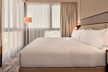 Panoramic Suite, 1 King Bed (Panorama)