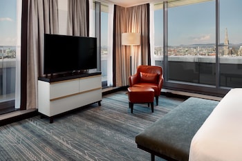 Grand Suite, 1 King Bed, Balcony, Park View (Grand View Penthouse)