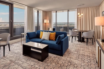Panoramic Suite, 1 King Bed, Balcony (Panorama)