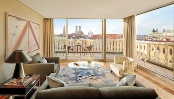 Panoramic Suite
