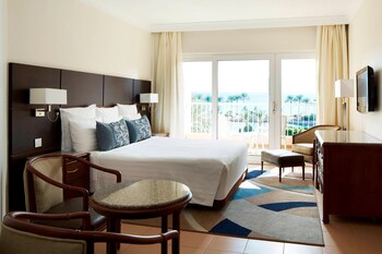 Deluxe Room, 2 Twin Beds, Sea View (Balcony)