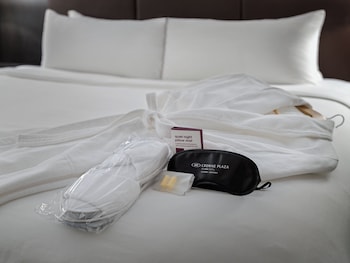 Club Room, 1 King Bed (Premium)