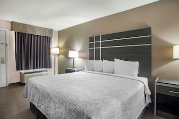 Deluxe Room, 1 King Bed, Accessible, Non Smoking