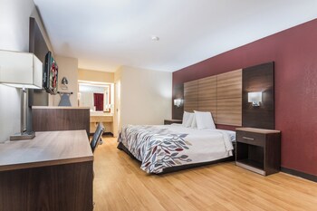 Superior Room, 1 King Bed, Smoking