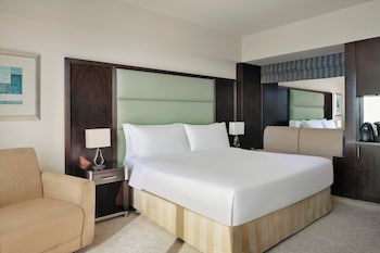 Classic Room, 1 King Bed, Smoking, Garden View