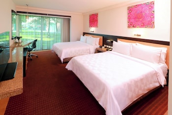 Standard Room, 2 Double Beds (Courtyard Access)