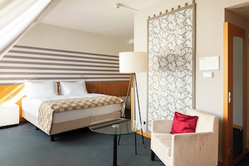 Premium Room, 1 King Bed with Sofa bed (Top Floor)