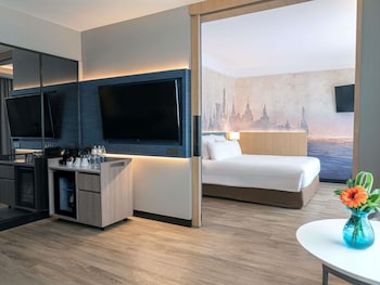 Junior Suite, 1 Queen Bed
