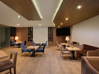Premier Room, 1 King Bed, Club Lounge Access