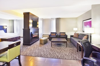 Suite, 1 King Bed with Sofa bed