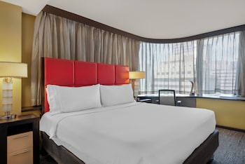 Standard Room, 1 King Bed, City View