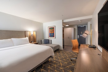 Premium Room, 1 King Bed, City View (Top Floor)