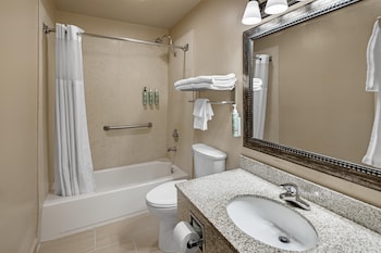 Standard Room, 1 Queen Bed, Non Smoking, Refrigerator & Microwave