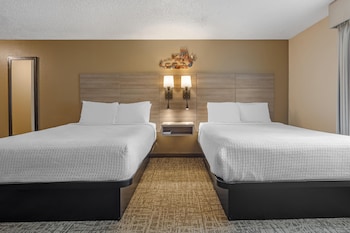 Standard Room, 2 Queen Beds, Non Smoking, Hot Tub