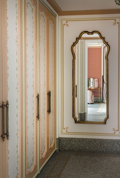 Suite (Baronessa)
