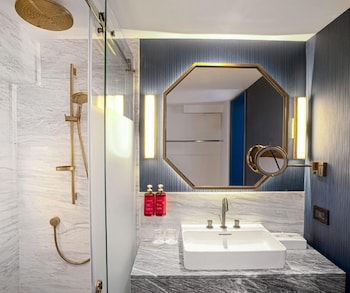 Executive King Room