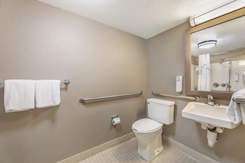 Superior Room, 1 King Bed, Accessible (Smoke Free)