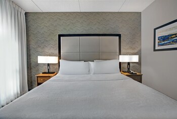 Suite, 1 King Bed, Non Smoking
