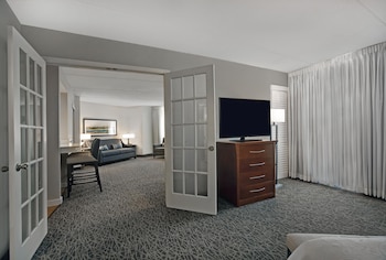 Suite, 1 King Bed, Non Smoking