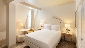 Room, 1 Queen Bed, Courtyard View