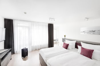 Standard Apartment, 1 Double Bed, Balcony, Annex Building