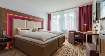 Standard Room, 1 Double Bed, Park View