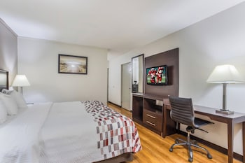 Superior Room, 1 King Bed, Non Smoking (Interior Corridor)