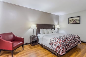 Superior Room, 1 King Bed, Non Smoking (Interior Corridor)