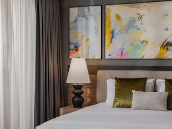 Junior Room, 1 King Bed, Balcony