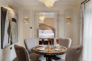 Suite (Mayfair)
