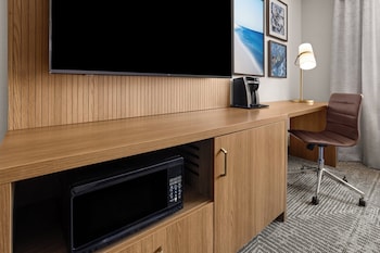 Standard Room, 1 King Bed, Accessible (Communications Accessible)