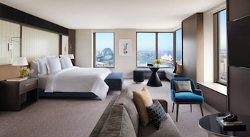 Sydney Harbour Studio Club Suite